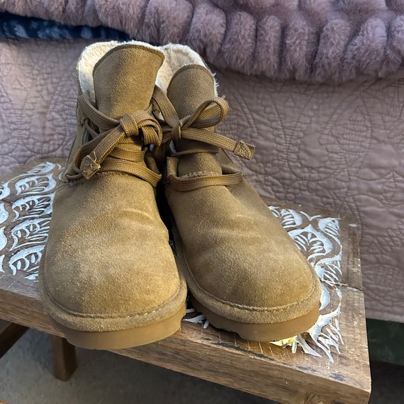 Bearpaw Zora 8 - Picture 9 of 11